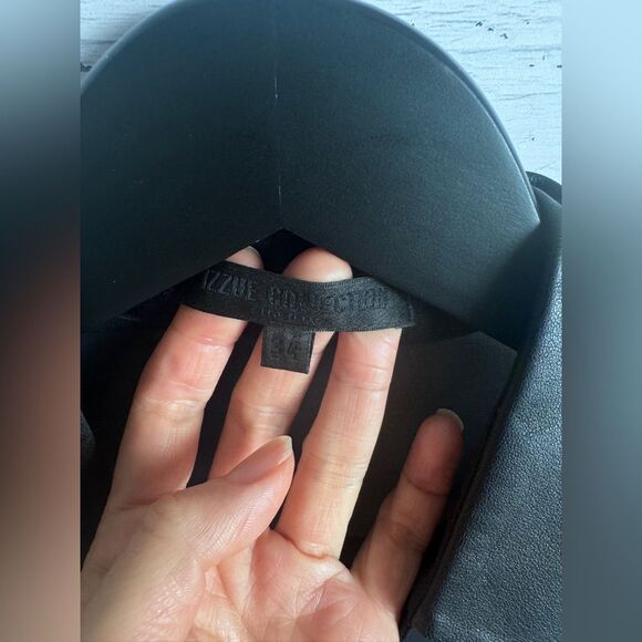 IZZUE Collection - Black Sheer Blouse - Picture 5 of 5